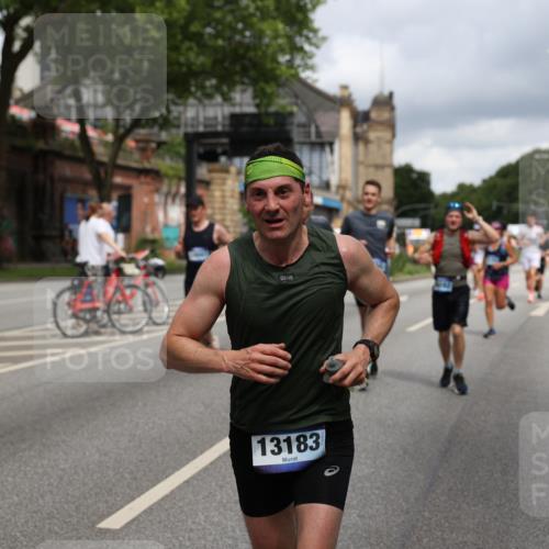 29.06.2025 - hella hamburg halbmarathon Yannick Fuchs http://msf.ph/oto/8183065 29.06.2025 10:43:17 20KM 1094, 1342, 1381, 1452, 1476, 2260, 2592, 2596, 2706, 3060, 3985, 4183, 4185, 4847, 4890, 5705, 6158, 6389, 7067, 8302, 8821, 9038, 9213, 9348, 9649, 9661, 9695, 10053, 10184, 10859, 10860, 11340, 11519, 11579, 11679, 11779, 12094, 12421, 12533, 12690, 13009, 13183, 13233, 13269, 13450, 13688, 13962, 14033, 15384, 15422, 15857, 15894, 16369, 16592, 16627, 17173, 17395, 17632, 17745, 17855, 18598, 18842, 18873, 18887 meine-sportfotos.de