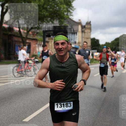 29.06.2025 - hella hamburg halbmarathon Yannick Fuchs http://msf.ph/oto/8183076 29.06.2025 10:43:17 20KM 1094, 1342, 1381, 1452, 1476, 2260, 2592, 2596, 2706, 3060, 3985, 4183, 4185, 4847, 4890, 5705, 6158, 6389, 7067, 8302, 8821, 9038, 9213, 9348, 9649, 9661, 9695, 10053, 10184, 10859, 10860, 11340, 11519, 11579, 11679, 11779, 12094, 12421, 12533, 12690, 13009, 13183, 13233, 13269, 13450, 13688, 13962, 14033, 15384, 15422, 15857, 15894, 16369, 16592, 16627, 17173, 17395, 17632, 17745, 17855, 18598, 18842, 18873, 18887 meine-sportfotos.de