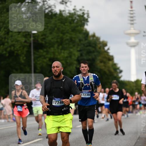 29.06.2025 - hella hamburg halbmarathon Dr. Thomas Lammeyer http://msf.ph/oto/8183096 29.06.2025 10:10:36 Kennedybrücke 1766, 1830, 1936, 1981, 4542, 4550, 4666, 5431, 5951, 8051, 8290, 8744, 8960, 10214, 10736, 10886 meine-sportfotos.de