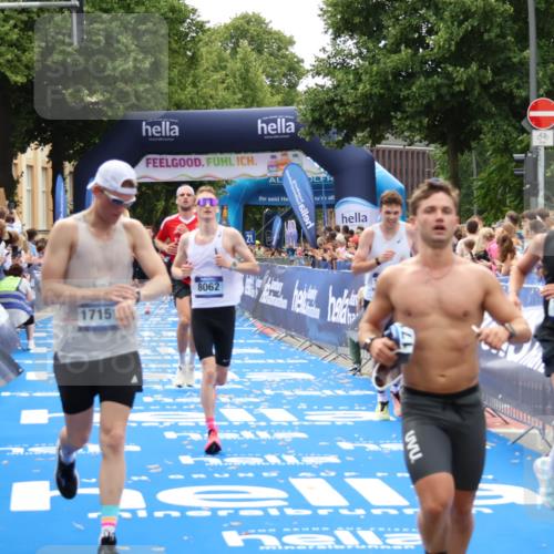 29.06.2025 - hella hamburg halbmarathon Zöllner http://msf.ph/oto/8183116 29.06.2025 10:32:50 Ziel 7965, 8062, 12987, 13686, 14028, 15054, 16425, 17117, 17151, 18687 meine-sportfotos.de