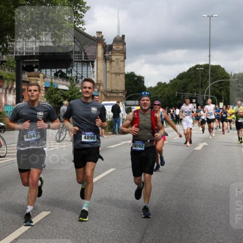 29.06.2025 - hella hamburg halbmarathon Yannick Fuchs http://msf.ph/oto/8183134 29.06.2025 10:43:18 20KM 1094, 1342, 1381, 1452, 1476, 2260, 2592, 2596, 2706, 3060, 3985, 4183, 4185, 4847, 4890, 5705, 6158, 6389, 7067, 7297, 8302, 8821, 9038, 9213, 9348, 9649, 9661, 9695, 10053, 10184, 10859, 10860, 11340, 11519, 11579, 11679, 11779, 12094, 12421, 12533, 13009, 13183, 13233, 13269, 13450, 13688, 13962, 14033, 15384, 15422, 15857, 15894, 16369, 16592, 16627, 17173, 17632, 17745, 17855, 18598, 18842, 18873, 18887 meine-sportfotos.de