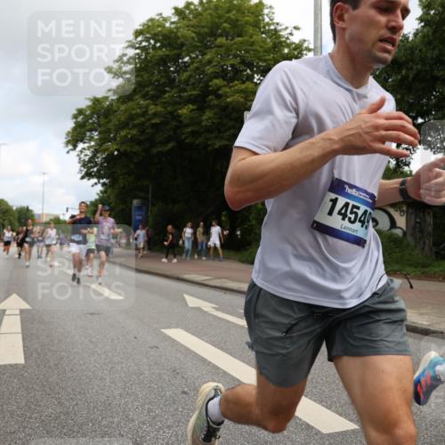 29.06.2025 - hella hamburg halbmarathon Yannick Fuchs http://msf.ph/oto/8183180 29.06.2025 10:28:57 20KM 1080, 1743, 2228, 2879, 3005, 5550, 6305, 7534, 7884, 7901, 9345, 9376, 9519, 10865, 11019, 11202, 13066, 13493, 13494, 13771, 14448, 14549, 15500, 15902, 16148, 16243, 16417, 17489, 17751, 17877, 18026, 18099, 18906 meine-sportfotos.de