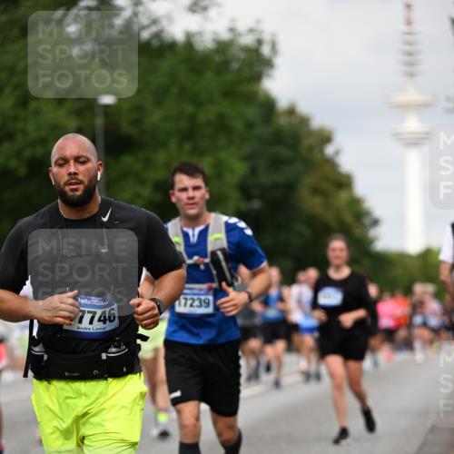 29.06.2025 - hella hamburg halbmarathon Dr. Thomas Lammeyer http://msf.ph/oto/8183289 29.06.2025 10:10:37 Kennedybrücke 1766, 1830, 1936, 1981, 4542, 4550, 4666, 5431, 5951, 8051, 8290, 8744, 8960, 10214, 10736, 10886 meine-sportfotos.de
