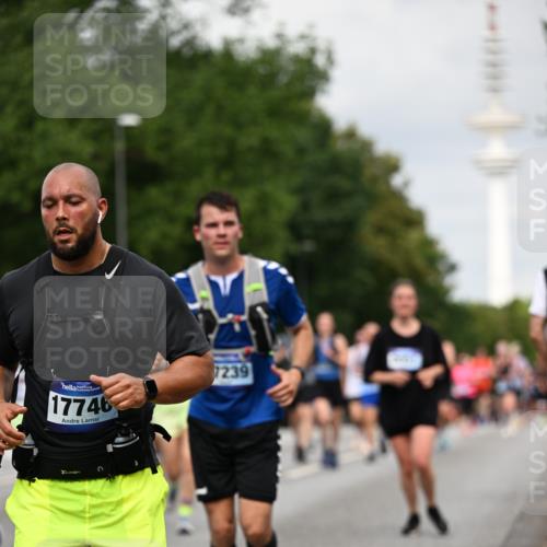 29.06.2025 - hella hamburg halbmarathon Dr. Thomas Lammeyer http://msf.ph/oto/8183296 29.06.2025 10:10:37 Kennedybrücke 1766, 1830, 1936, 1981, 4542, 4550, 4666, 5431, 5951, 8051, 8290, 8744, 8960, 10214, 10736, 10886 meine-sportfotos.de