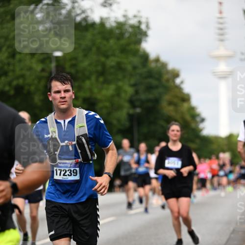 29.06.2025 - hella hamburg halbmarathon Dr. Thomas Lammeyer http://msf.ph/oto/8183347 29.06.2025 10:10:38 Kennedybrücke 1766, 1936, 1981, 4542, 4550, 4666, 5431, 5951, 8051, 8744, 8960, 10214, 10736, 10886 meine-sportfotos.de