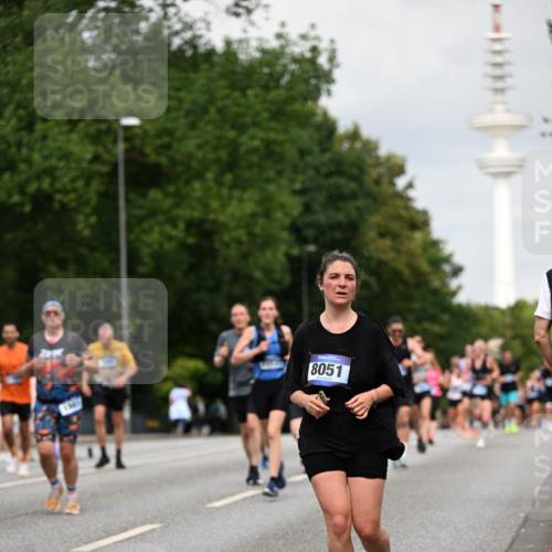 29.06.2025 - hella hamburg halbmarathon Dr. Thomas Lammeyer http://msf.ph/oto/8183438 29.06.2025 10:10:40 Kennedybrücke 1766, 1936, 1981, 4550, 4666, 5431, 5951, 8051, 8744, 8960, 10214, 10736, 10886 meine-sportfotos.de