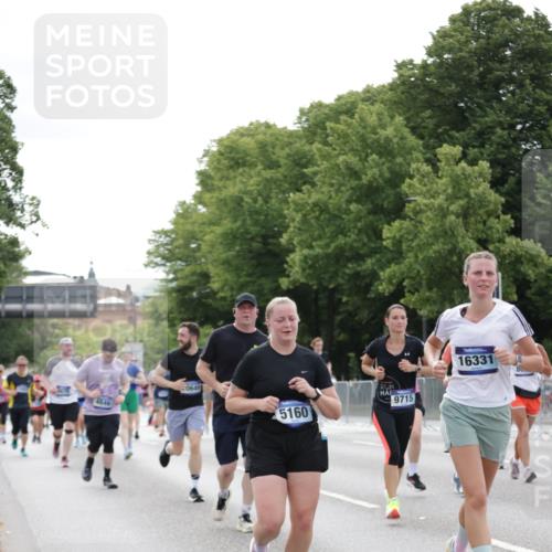 29.06.2025 - hella hamburg halbmarathon Jannik Wohlers http://msf.ph/oto/8183447 29.06.2025 10:23:16 Lombardsbrücke 1048, 1304, 1545, 2125, 4391, 4646, 5160, 5358, 5406, 6747, 7029, 8031, 8181, 8676, 9715, 10649, 11300, 11454, 11793, 13149, 14521, 15709, 15739, 15853, 16185, 16251, 16331, 17199, 17385, 18070, 18071, 18091, 18314, 18402, 18818, 18865 meine-sportfotos.de