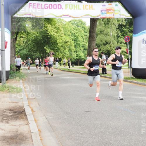 29.06.2025 - hella hamburg halbmarathon MichiJ http://msf.ph/oto/8183462 29.06.2025 10:17:48 Zwischen KM18-KM19 1122, 4678, 7651, 12529, 15576, 17354, 18567, 19042 meine-sportfotos.de