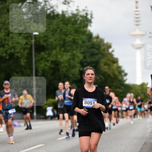 29.06.2025 - hella hamburg halbmarathon Dr. Thomas Lammeyer http://msf.ph/oto/8183467 29.06.2025 10:10:40 Kennedybrücke 1766, 1936, 1981, 4550, 4666, 5431, 5951, 8051, 8744, 8960, 10214, 10736, 10886 meine-sportfotos.de