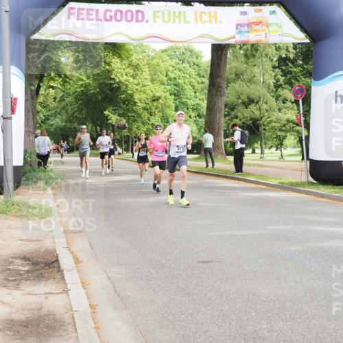 29.06.2025 - hella hamburg halbmarathon MichiJ http://msf.ph/oto/8183498 29.06.2025 10:17:51 Zwischen KM18-KM19 4678, 7651, 8731, 12529, 15576, 17354, 18567, 19042 meine-sportfotos.de