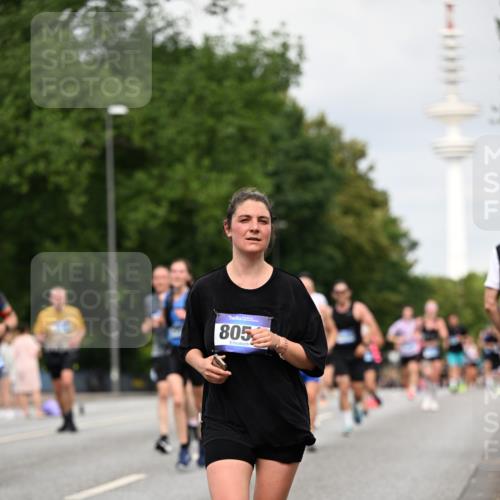 29.06.2025 - hella hamburg halbmarathon Dr. Thomas Lammeyer http://msf.ph/oto/8183521 29.06.2025 10:10:41 Kennedybrücke 1766, 1936, 1981, 4550, 4666, 5431, 5951, 6572, 8051, 8960, 10214, 10736, 10886 meine-sportfotos.de