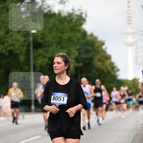 29.06.2025 - hella hamburg halbmarathon Dr. Thomas Lammeyer http://msf.ph/oto/8183526 29.06.2025 10:10:41 Kennedybrücke 1766, 1936, 1981, 4550, 4666, 5431, 5951, 6572, 8051, 8960, 10214, 10736, 10886 meine-sportfotos.de