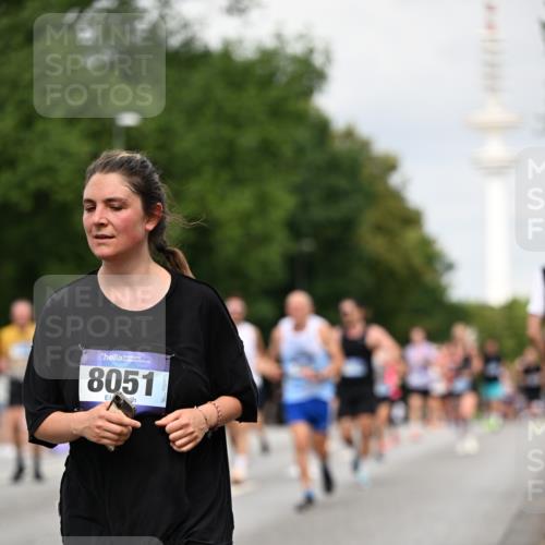 29.06.2025 - hella hamburg halbmarathon Dr. Thomas Lammeyer http://msf.ph/oto/8183571 29.06.2025 10:10:42 Kennedybrücke 1766, 1936, 1981, 4550, 4666, 5431, 5951, 6572, 8051, 8960, 10297, 10736, 10886 meine-sportfotos.de