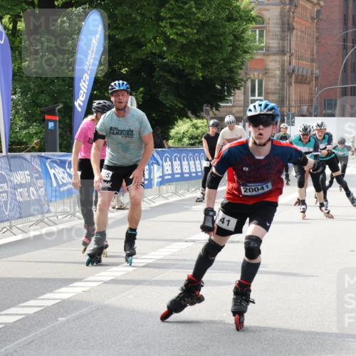 29.06.2025 - hella hamburg halbmarathon Strokosch-Dieckow http://msf.ph/oto/8183626 29.06.2025 09:24:12 Ziel 20003, 20041, 20051, 20084, 20109, 20110, 20149, 20205, 20206, 20216, 20336, 20391, 20522 meine-sportfotos.de