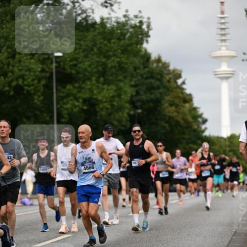 29.06.2025 - hella hamburg halbmarathon Dr. Thomas Lammeyer http://msf.ph/oto/8183678 29.06.2025 10:10:44 Kennedybrücke 1245, 1766, 1936, 1981, 4550, 4666, 5431, 5951, 6572, 8051, 8960, 10297, 10736, 10886 meine-sportfotos.de