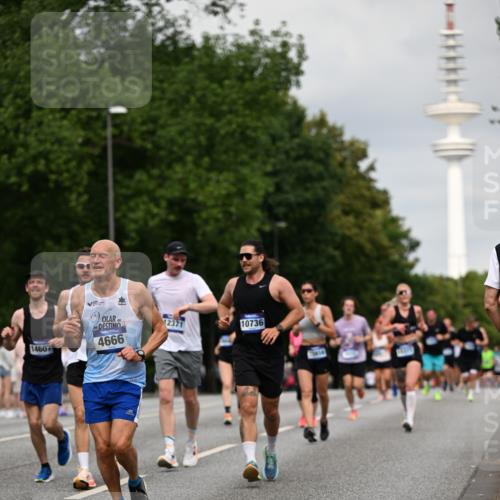 29.06.2025 - hella hamburg halbmarathon Dr. Thomas Lammeyer http://msf.ph/oto/8183711 29.06.2025 10:10:44 Kennedybrücke 1245, 1766, 1936, 1981, 4550, 4666, 5431, 5951, 6572, 8051, 8960, 10297, 10736, 10886 meine-sportfotos.de