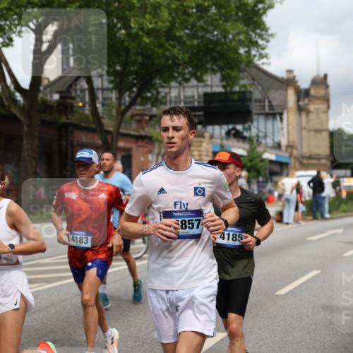 29.06.2025 - hella hamburg halbmarathon Yannick Fuchs http://msf.ph/oto/8183712 29.06.2025 10:43:24 20KM 1094, 1342, 1381, 1452, 1476, 2013, 2260, 2504, 2592, 2596, 2706, 2889, 3060, 4017, 4183, 4185, 4847, 4890, 5460, 5705, 6158, 7067, 7297, 8112, 8302, 8821, 9038, 9126, 9213, 9463, 9619, 9649, 9661, 9695, 10053, 10184, 10859, 10860, 11340, 11519, 11579, 11679, 11779, 11977, 12094, 12421, 12533, 12670, 13009, 13183, 13233, 13269, 13450, 13688, 15384, 15422, 15523, 15857, 15894, 16114, 16369, 16592, 16627, 16731, 17173, 17632, 18842, 18873, 18887 meine-sportfotos.de