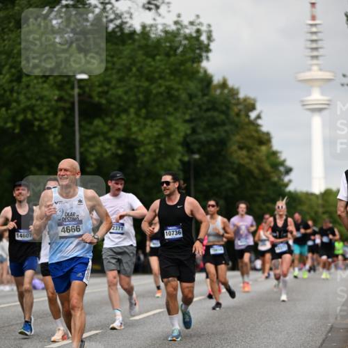 29.06.2025 - hella hamburg halbmarathon Dr. Thomas Lammeyer http://msf.ph/oto/8183729 29.06.2025 10:10:44 Kennedybrücke 1245, 1766, 1936, 1981, 4550, 4666, 5431, 5951, 6572, 8051, 8960, 10297, 10736, 10886 meine-sportfotos.de