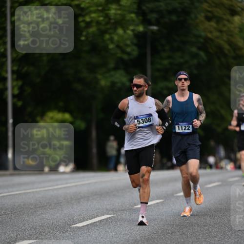 29.06.2025 - hella hamburg halbmarathon Dr. Thomas Lammeyer http://msf.ph/oto/8183784 29.06.2025 09:47:20 Kennedybrücke 1122, 1953, 3189, 3379, 5308, 5344, 7231, 7793, 8975, 9047, 9079, 10106, 10173, 11150 meine-sportfotos.de