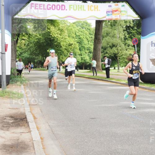 29.06.2025 - hella hamburg halbmarathon MichiJ http://msf.ph/oto/8183787 29.06.2025 10:17:54 Zwischen KM18-KM19 4678, 5367, 8731, 10106, 16377, 18567, 18832 meine-sportfotos.de