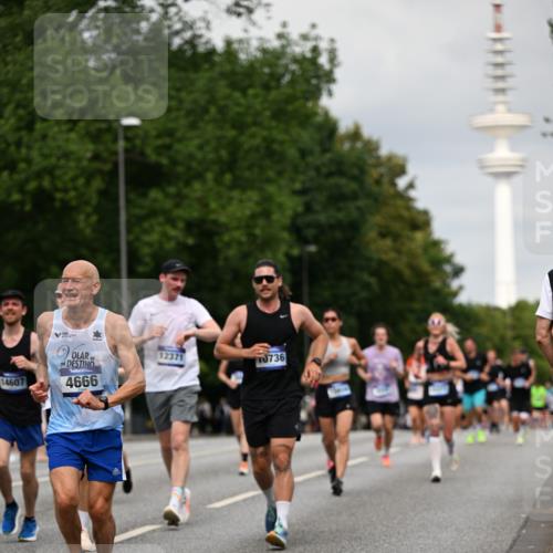 29.06.2025 - hella hamburg halbmarathon Dr. Thomas Lammeyer http://msf.ph/oto/8183867 29.06.2025 10:10:45 Kennedybrücke 1245, 1766, 1936, 1981, 4550, 4666, 5951, 6572, 8051, 8960, 10297, 10736, 10886 meine-sportfotos.de