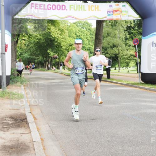 29.06.2025 - hella hamburg halbmarathon MichiJ http://msf.ph/oto/8183915 29.06.2025 10:17:55 Zwischen KM18-KM19 4678, 5367, 8731, 10106, 13383, 16377, 18567, 18832 meine-sportfotos.de