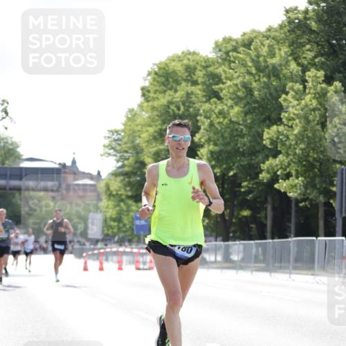 29.06.2025 - hella hamburg halbmarathon Jannik Wohlers http://msf.ph/oto/8183918 29.06.2025 09:43:06 Lombardsbrücke 1271, 2075, 2180, 6090, 7380, 8318, 9767, 13374, 15023, 15483, 15671 meine-sportfotos.de