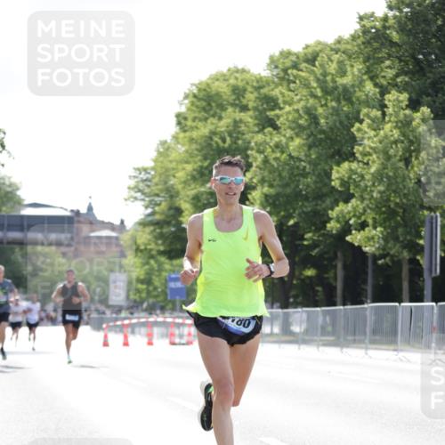 29.06.2025 - hella hamburg halbmarathon Jannik Wohlers http://msf.ph/oto/8183931 29.06.2025 09:43:06 Lombardsbrücke 1271, 2075, 2180, 6090, 7380, 8318, 9767, 13374, 15023, 15483, 15671 meine-sportfotos.de