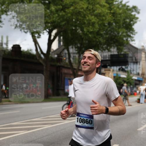 29.06.2025 - hella hamburg halbmarathon Yannick Fuchs http://msf.ph/oto/8183942 29.06.2025 10:43:26 20KM 1094, 1342, 1381, 1452, 1476, 2013, 2504, 2592, 2596, 2706, 2889, 2937, 3060, 4017, 4183, 4185, 4832, 4847, 4890, 5460, 5705, 6158, 7067, 7297, 8112, 8302, 8821, 9038, 9126, 9213, 9463, 9619, 9649, 9695, 9924, 10053, 10184, 10859, 10860, 11340, 11519, 11579, 11679, 11779, 11819, 11977, 12094, 12421, 12533, 12670, 13233, 13269, 13688, 14526, 15422, 15523, 15857, 15894, 16114, 16369, 16592, 16627, 16731, 17173, 17632, 18058, 18842, 18873, 18887 meine-sportfotos.de
