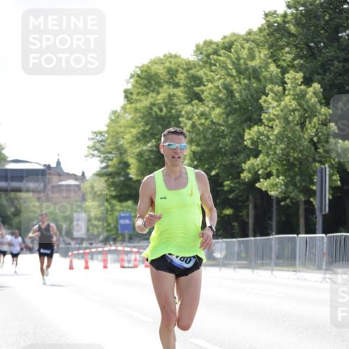 29.06.2025 - hella hamburg halbmarathon Jannik Wohlers http://msf.ph/oto/8183945 29.06.2025 09:43:06 Lombardsbrücke 1271, 2075, 2180, 6090, 7380, 8318, 9767, 13374, 15023, 15483, 15671 meine-sportfotos.de