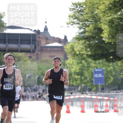 29.06.2025 - hella hamburg halbmarathon Jannik Wohlers http://msf.ph/oto/8184027 29.06.2025 09:43:08 Lombardsbrücke 1271, 2075, 2180, 6090, 7380, 8318, 15023, 17893 meine-sportfotos.de