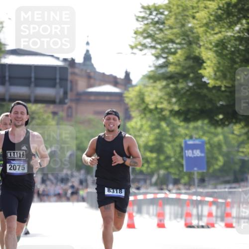 29.06.2025 - hella hamburg halbmarathon Jannik Wohlers http://msf.ph/oto/8184055 29.06.2025 09:43:08 Lombardsbrücke 1271, 2075, 2180, 6090, 7380, 8318, 15023, 17893 meine-sportfotos.de