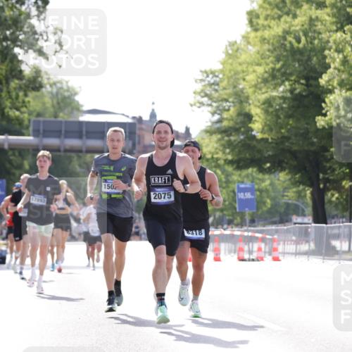 29.06.2025 - hella hamburg halbmarathon Jannik Wohlers http://msf.ph/oto/8184089 29.06.2025 09:43:09 Lombardsbrücke 1271, 2075, 2180, 6090, 7380, 8318, 15023, 17893 meine-sportfotos.de