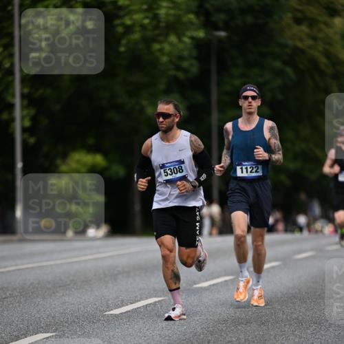 29.06.2025 - hella hamburg halbmarathon Dr. Thomas Lammeyer http://msf.ph/oto/8184090 29.06.2025 09:47:21 Kennedybrücke 1122, 1953, 3189, 3379, 5308, 5344, 7231, 7793, 8975, 9047, 9079, 10106, 10173, 11150 meine-sportfotos.de