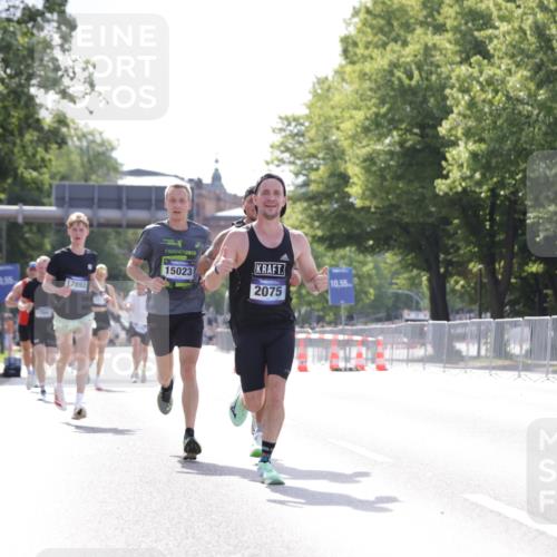 29.06.2025 - hella hamburg halbmarathon Jannik Wohlers http://msf.ph/oto/8184211 29.06.2025 09:43:10 Lombardsbrücke 2075, 2180, 6090, 7380, 8318, 13941, 15023, 17893 meine-sportfotos.de