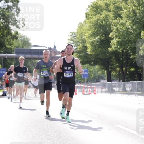 29.06.2025 - hella hamburg halbmarathon Jannik Wohlers http://msf.ph/oto/8184222 29.06.2025 09:43:10 Lombardsbrücke 2075, 2180, 6090, 7380, 8318, 13941, 15023, 17893 meine-sportfotos.de