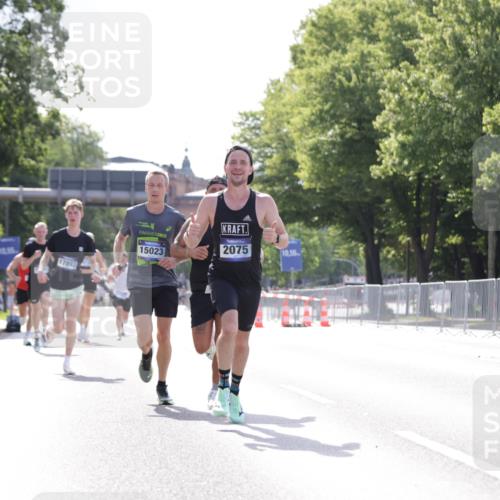 29.06.2025 - hella hamburg halbmarathon Jannik Wohlers http://msf.ph/oto/8184225 29.06.2025 09:43:10 Lombardsbrücke 2075, 2180, 6090, 7380, 8318, 13941, 15023, 17893 meine-sportfotos.de