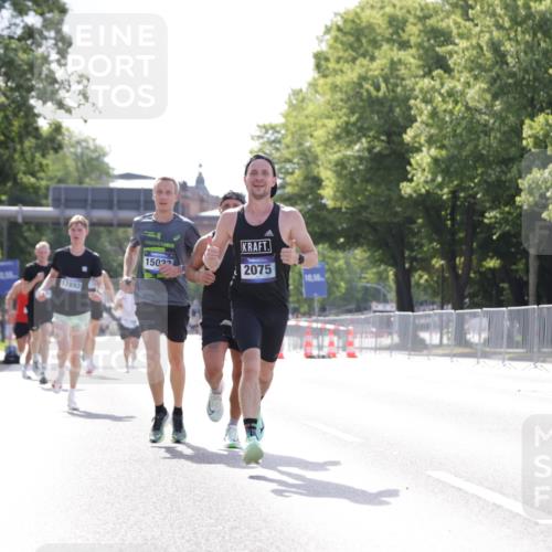 29.06.2025 - hella hamburg halbmarathon Jannik Wohlers http://msf.ph/oto/8184233 29.06.2025 09:43:10 Lombardsbrücke 2075, 2180, 6090, 7380, 8318, 13941, 15023, 17893 meine-sportfotos.de