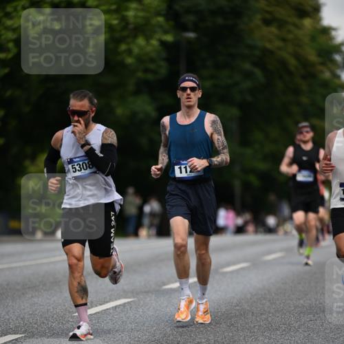 29.06.2025 - hella hamburg halbmarathon Dr. Thomas Lammeyer http://msf.ph/oto/8184240 29.06.2025 09:47:22 Kennedybrücke 1122, 1953, 3189, 3379, 5308, 5344, 7231, 7793, 8975, 9047, 9079, 10106, 10173, 11150 meine-sportfotos.de