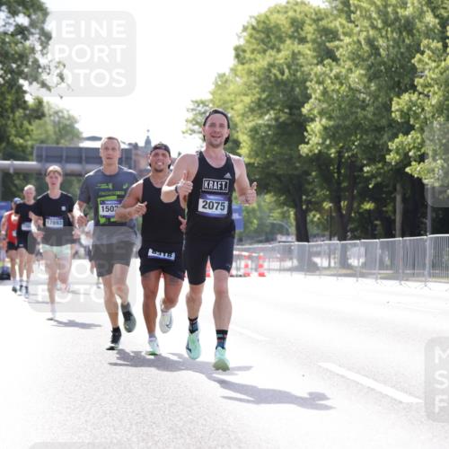 29.06.2025 - hella hamburg halbmarathon Jannik Wohlers http://msf.ph/oto/8184264 29.06.2025 09:43:10 Lombardsbrücke 2075, 2180, 6090, 7380, 8318, 13941, 15023, 17893 meine-sportfotos.de