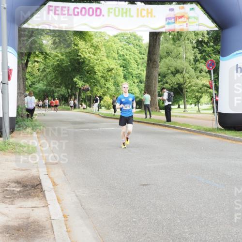 29.06.2025 - hella hamburg halbmarathon MichiJ http://msf.ph/oto/8184339 29.06.2025 10:18:06 Zwischen KM18-KM19 1953, 3075 meine-sportfotos.de