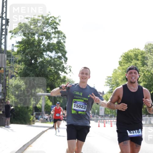 29.06.2025 - hella hamburg halbmarathon Jannik Wohlers http://msf.ph/oto/8184373 29.06.2025 09:43:12 Lombardsbrücke 2075, 2180, 2203, 7380, 8318, 10351, 13941, 15023, 15136, 17893, 18763 meine-sportfotos.de