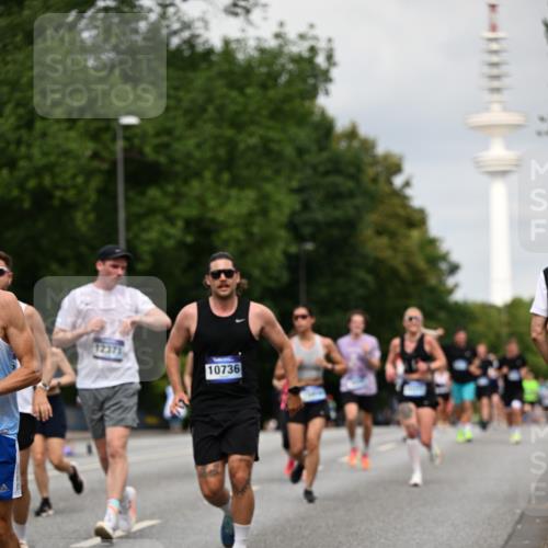 29.06.2025 - hella hamburg halbmarathon Dr. Thomas Lammeyer http://msf.ph/oto/8184403 29.06.2025 10:10:45 Kennedybrücke 1245, 1766, 1936, 1981, 4550, 4666, 5951, 6572, 8051, 8960, 10297, 10736, 10886 meine-sportfotos.de