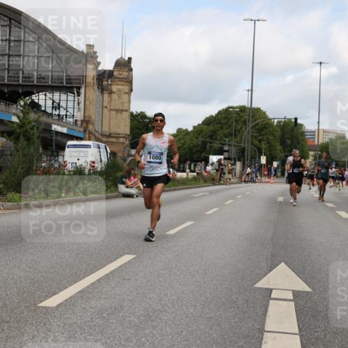 29.06.2025 - hella hamburg halbmarathon Yannick Fuchs http://msf.ph/oto/8184465 29.06.2025 10:29:07 20KM 1080, 2228, 2879, 3005, 5550, 6305, 7534, 7628, 7884, 7901, 9376, 9519, 11019, 11202, 11230, 11661, 13771, 14448, 14549, 15500, 15902, 16417, 17751, 17877, 18026, 18837 meine-sportfotos.de