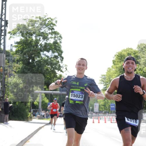 29.06.2025 - hella hamburg halbmarathon Jannik Wohlers http://msf.ph/oto/8184467 29.06.2025 09:43:12 Lombardsbrücke 2075, 2180, 2203, 7380, 8318, 10351, 13941, 15023, 15136, 17893, 18763 meine-sportfotos.de