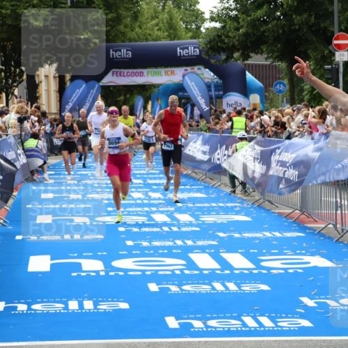 29.06.2025 - hella hamburg halbmarathon Zöllner http://msf.ph/oto/8184530 29.06.2025 10:42:03 Ziel 5690, 6593, 7363, 8694, 11417, 12292, 13196, 15846, 16507, 17864, 17926, 18920, 19046 meine-sportfotos.de