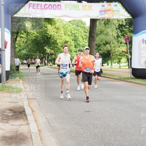 29.06.2025 - hella hamburg halbmarathon MichiJ http://msf.ph/oto/8184535 29.06.2025 10:18:19 Zwischen KM18-KM19 10222, 10351 meine-sportfotos.de