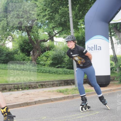 29.06.2025 - hella hamburg halbmarathon KatJ http://msf.ph/oto/8184547 29.06.2025 09:24:21 Zwischen KM18-KM19  meine-sportfotos.de