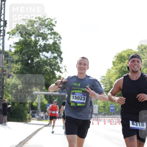 29.06.2025 - hella hamburg halbmarathon Jannik Wohlers http://msf.ph/oto/8184551 29.06.2025 09:43:12 Lombardsbrücke 2075, 2180, 2203, 7380, 8318, 10351, 13941, 15023, 15136, 17893, 18763 meine-sportfotos.de