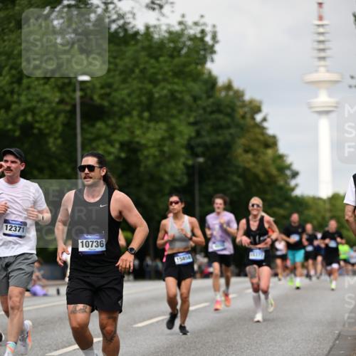 29.06.2025 - hella hamburg halbmarathon Dr. Thomas Lammeyer http://msf.ph/oto/8184557 29.06.2025 10:10:46 Kennedybrücke 1245, 1766, 1936, 1981, 4550, 4666, 5951, 6572, 8051, 8960, 9560, 10297, 10736, 10886 meine-sportfotos.de